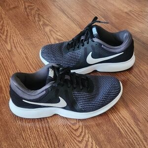 Nike Women's Black & Grey Running Shoes with White Swoosh